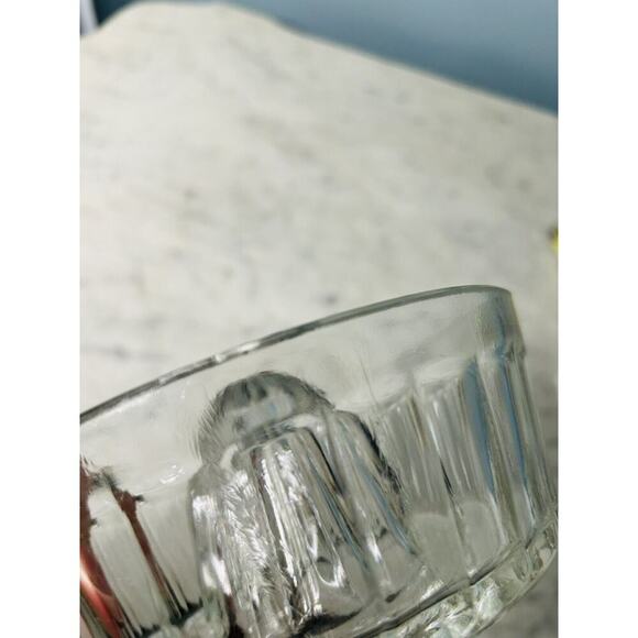 Vintage Indiana Clear Glass Citrus Juicer Reamer Side Spout Loop Tab Handle Deep - Picture 8 of 9